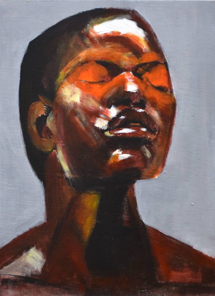 Retrato de perfil con iluminación lateral naranja intensa y sombras marcadas, obra original en óleo.