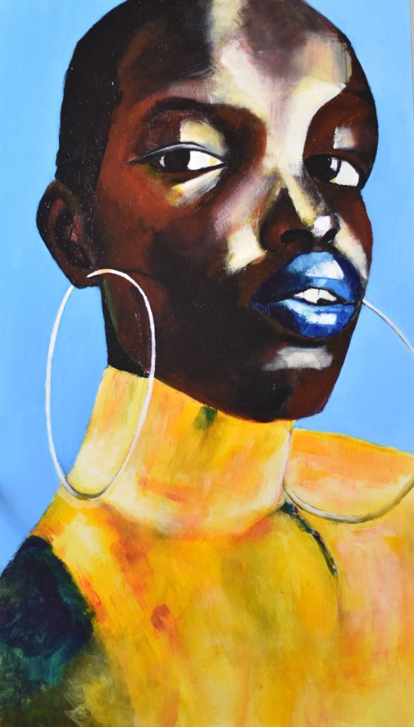 Estudio de perfil con iluminación azul fría sobre el rostro y arete grande, arte contemporáneo de Andrés Alfonso.