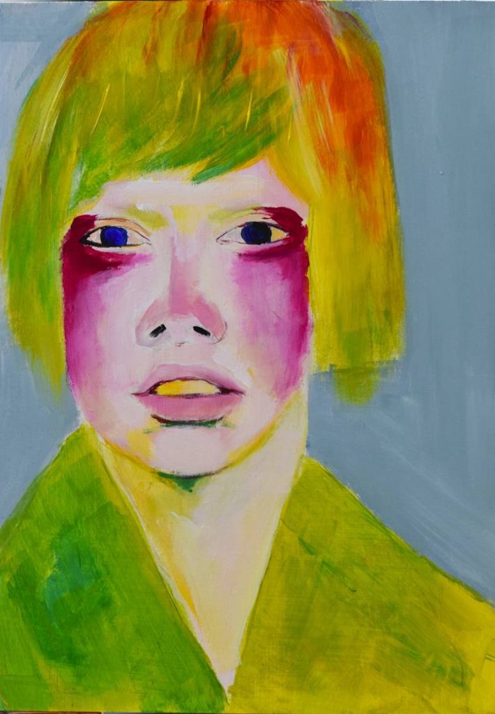 Retrato expresivo con manchas de color rosa y amarillo sobre fondo gris, arte contemporáneo de Andrés Alfonso.